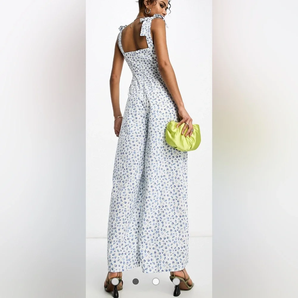 EUC ASOS Glamorous white and blue floral jumpsuit